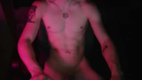 Snapshot of johnny_positive chatting on October 3, 5:32 pm Johnny online show from October 3, 5:32 pm