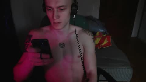 Snapshot of johnny_positive chatting on October 8, 6:22 am Johnny online show from October 8, 6:22 am