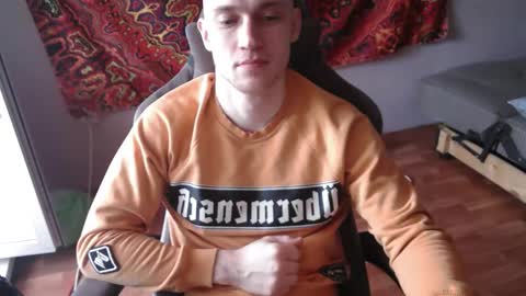 Snapshot of johnny_positive chatting on December 14, 10:20 am Johnny online show from December 14, 10:20 am