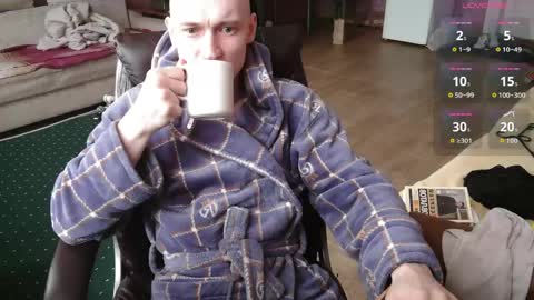 Johnny online show from April 26, 5:05 am