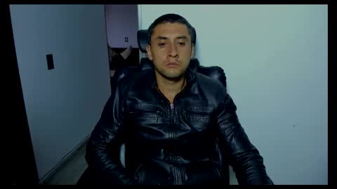 Snapshot of johnny_seens1 chatting on December 2, 10:27 pm Johnny online show from December 2, 10:27 pm