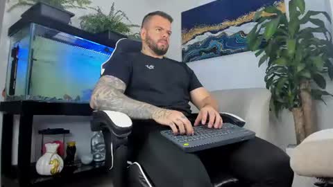 JOHNNY online show from June 21, 1:30 am