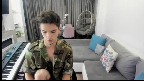 Snapshot of johnnyk8 chatting on July 7, 6:12 pm Johnny k. online show from July 7, 6:12 pm