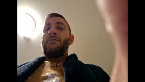 Snapshot of johnnypoly chatting on January 26, 10:35 pm bigboy online show from January 26, 10:35 pm