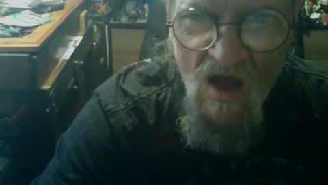 johnnyshung1 online show from November 1, 4:31 pm