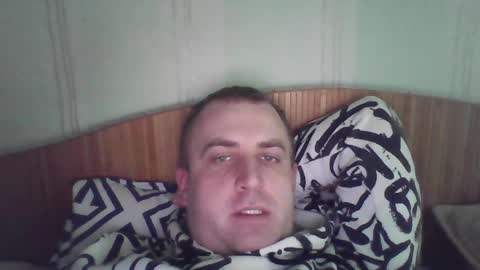 johnoreon online show from April 4, 7:39 am