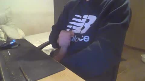Snapshot of johnot1998 chatting on October 18, 12:57 am johnot1998 online show from October 18, 12:57 am