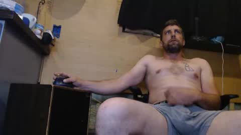 Snapshot of johnplayer23 chatting on April 26, 6:44 am johnplayer23 online show from April 26, 6:44 am