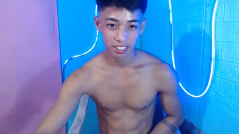 Snapshot of johnydestroyer chatting on February 22, 8:50 am johnydestroyer online show from February 22, 8:50 am