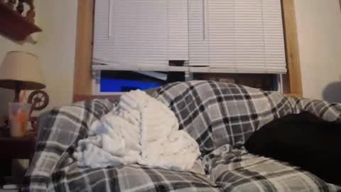 Snapshot of johstondude chatting on November 7, 10:32 pm Johston online show from November 7, 10:32 pm