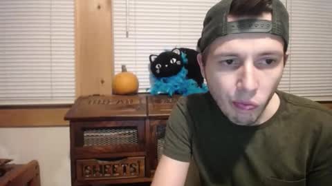 Snapshot of johstondude chatting on November 29, 9:29 pm Johston online show from November 29, 9:29 pm