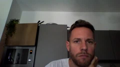 Snapshot of jojo19844 chatting on September 15, 8:47 am jojo19844 online show from September 15, 8:47 am