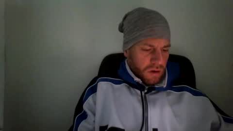 jojo19844 online show from February 18, 6:20 am