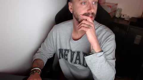 Snapshot of jojo2aix chatting on September 27, 12:04 am for your pleasure online show from September 27, 12:04 am