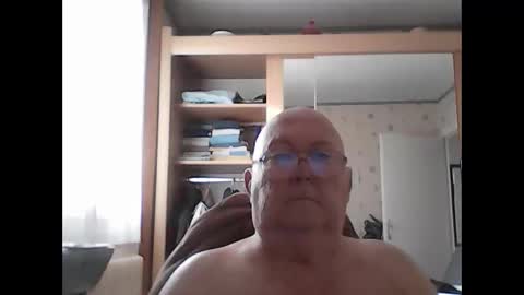 Snapshot of jojo60000529566 chatting on April 29, 7:01 am jojo60000529566 online show from April 29, 7:01 am
