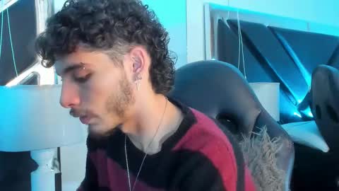 Snapshot of jojobraando chatting on December 2, 12:27 am jojobraando online show from December 2, 12:27 am