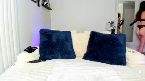    online show from September 23, 11:19 pm