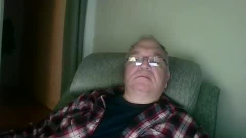 Snapshot of joker5339 chatting on November 17, 12:11 pm joker5339 online show from November 17, 12:11 pm