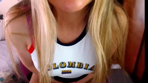 Snapshot of jolie_mature_ chatting on May 28, 8:39 pm Jolie Mature online show from May 28, 8:39 pm