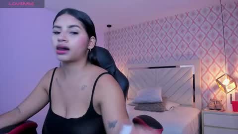 J O L I E  online show from July 18, 2:38 am
