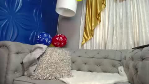 Snapshot of jolieduvalle chatting on June 25, 12:20 pm Jolie online show from June 25, 12:20 pm