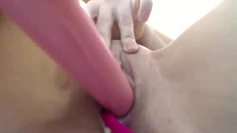 Snapshot of jolieeyes chatting on February 21, 6:07 am JolieEyes online show from February 21, 6:07 am