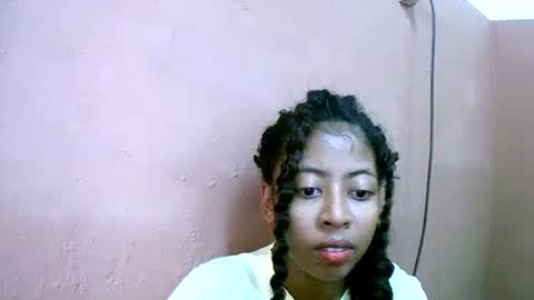 Snapshot of joliekah27 chatting on February 24, 9:43 am joliekah27 online show from February 24, 9:43 am