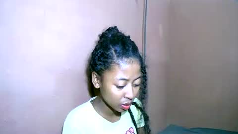 Snapshot of joliekah27 chatting on February 24, 3:20 pm joliekah27 online show from February 24, 3:20 pm