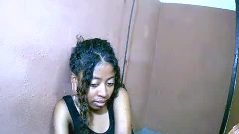 Snapshot of joliekah27 chatting on March 2, 7:02 pm joliekah27 online show from March 2, 7:02 pm