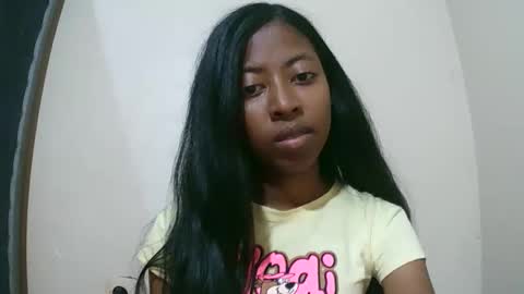 Snapshot of joliekah27 chatting on December 19, 12:17 am joliekah27 online show from December 19, 12:17 am