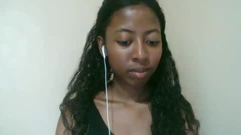 joliekah27 online show from March 24, 11:48 am