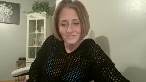 Snapshot of joliexx41 chatting on November 10, 9:58 pm Jolie online show from November 10, 9:58 pm