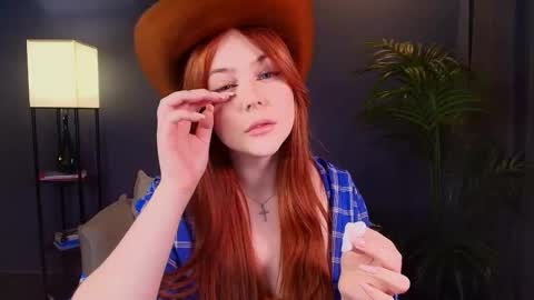 Polly  online show from May 14, 3:24 am