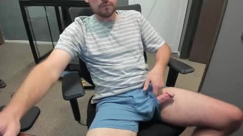 Snapshot of jonadams94 chatting on February 14, 6:32 am Adam online show from February 14, 6:32 am