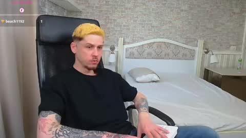 Snapshot of jonahshaw chatting on May 7, 4:51 am JonahShaw online show from May 7, 4:51 am