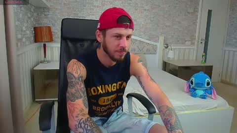 JonahShaw online show from July 25, 5:05 am