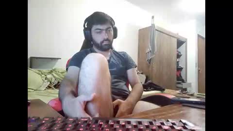 jonasf2525 online show from December 4, 4:22 am