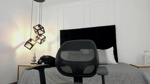 Jonathan Danielss  online show from February 27, 12:02 pm