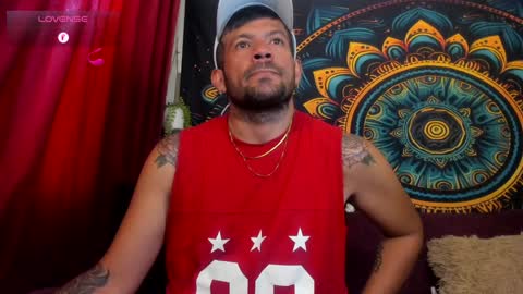 Snapshot of jonathan_rivers chatting on January 3, 2:08 pm Jonathan RiversNew online show from January 3, 2:08 pm