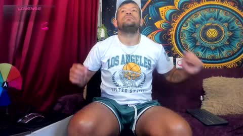 Snapshot of jonathan_rivers chatting on January 4, 12:05 pm Jonathan RiversNew online show from January 4, 12:05 pm