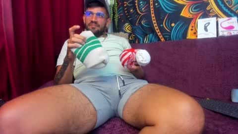 Snapshot of jonathan_rivers chatting on February 7, 4:16 am Jonathan RiversNew online show from February 7, 4:16 am