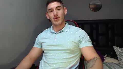 jonathancast08 online show from January 11, 3:52 pm