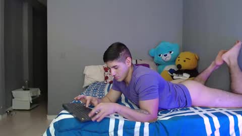 jonathancast08 online show from January 20, 3:07 pm