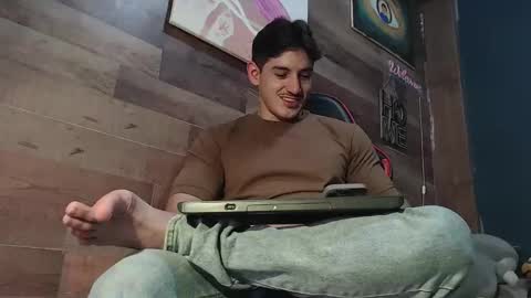 jonathancast08 online show from February 14, 8:05 pm