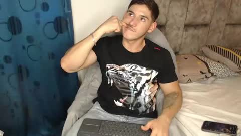 jonathancast08 online show from July 11, 7:27 pm