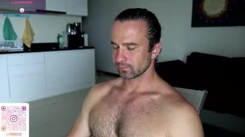 Snapshot of jonathanfranz123 chatting on November 15, 3:26 am jonathanfranz123 online show from November 15, 3:26 am