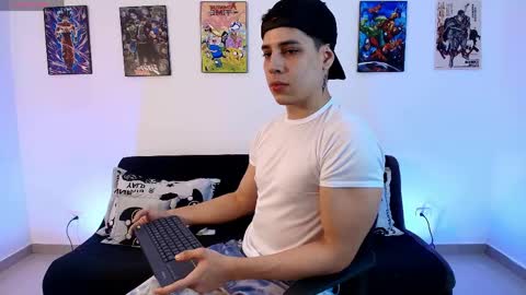 Instagram jonathanfit14 online show from April 25, 1:41 am