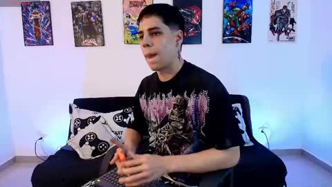 Instagram jonathanfit14 online show from April 26, 9:23 pm