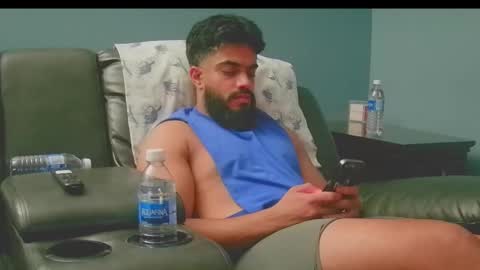 Snapshot of jonathanliyaz1 chatting on September 19, 12:23 am royjon online show from September 19, 12:23 am