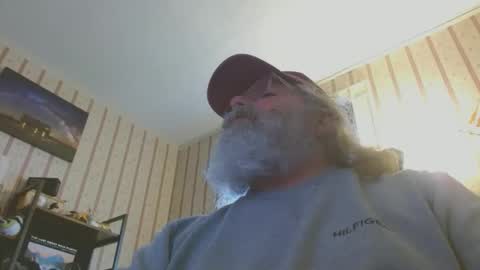 Snapshot of joncpics chatting on April 2, 6:27 pm joncpics online show from April 2, 6:27 pm